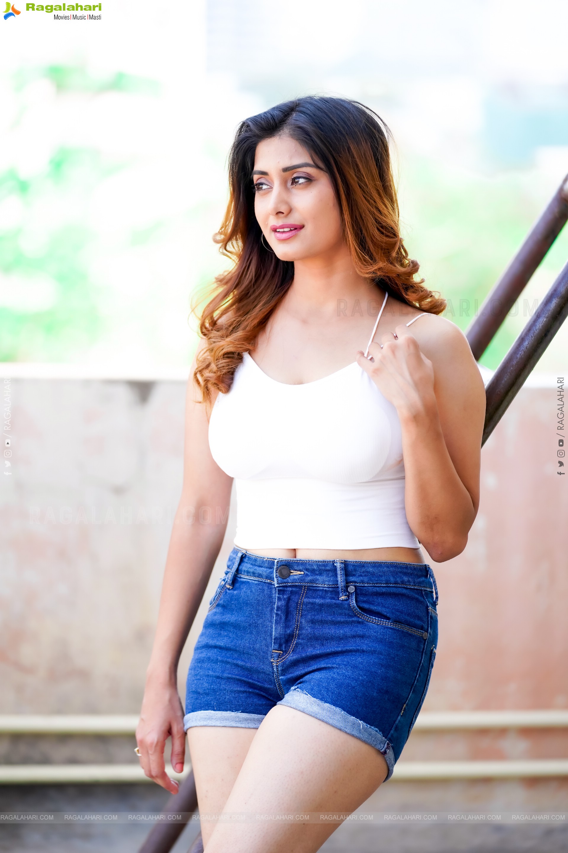 Kanika Wadhwa Latest Exclusive Photoshoot Stills, HD Gallery