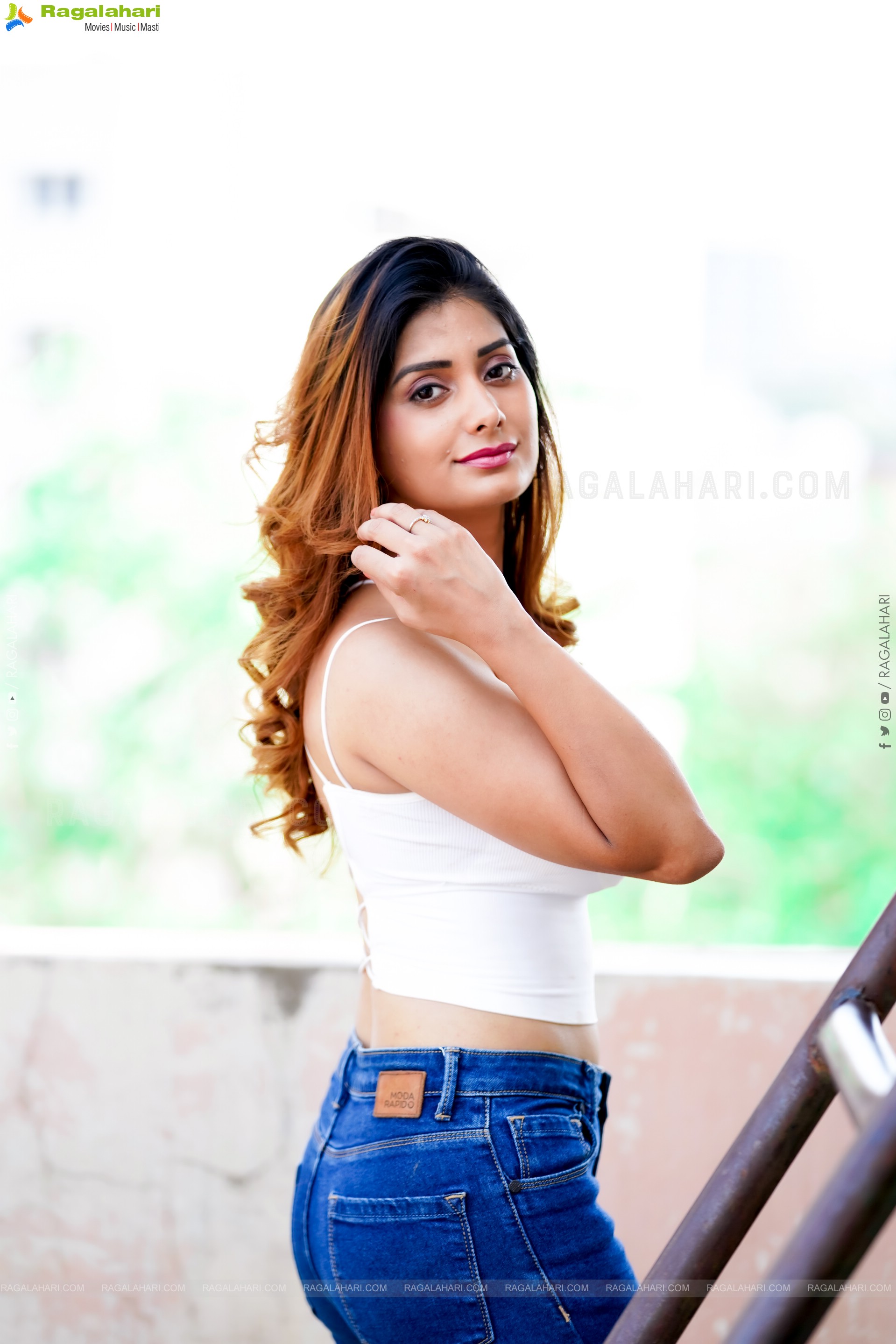 Kanika Wadhwa Latest Exclusive Photoshoot Stills, HD Gallery