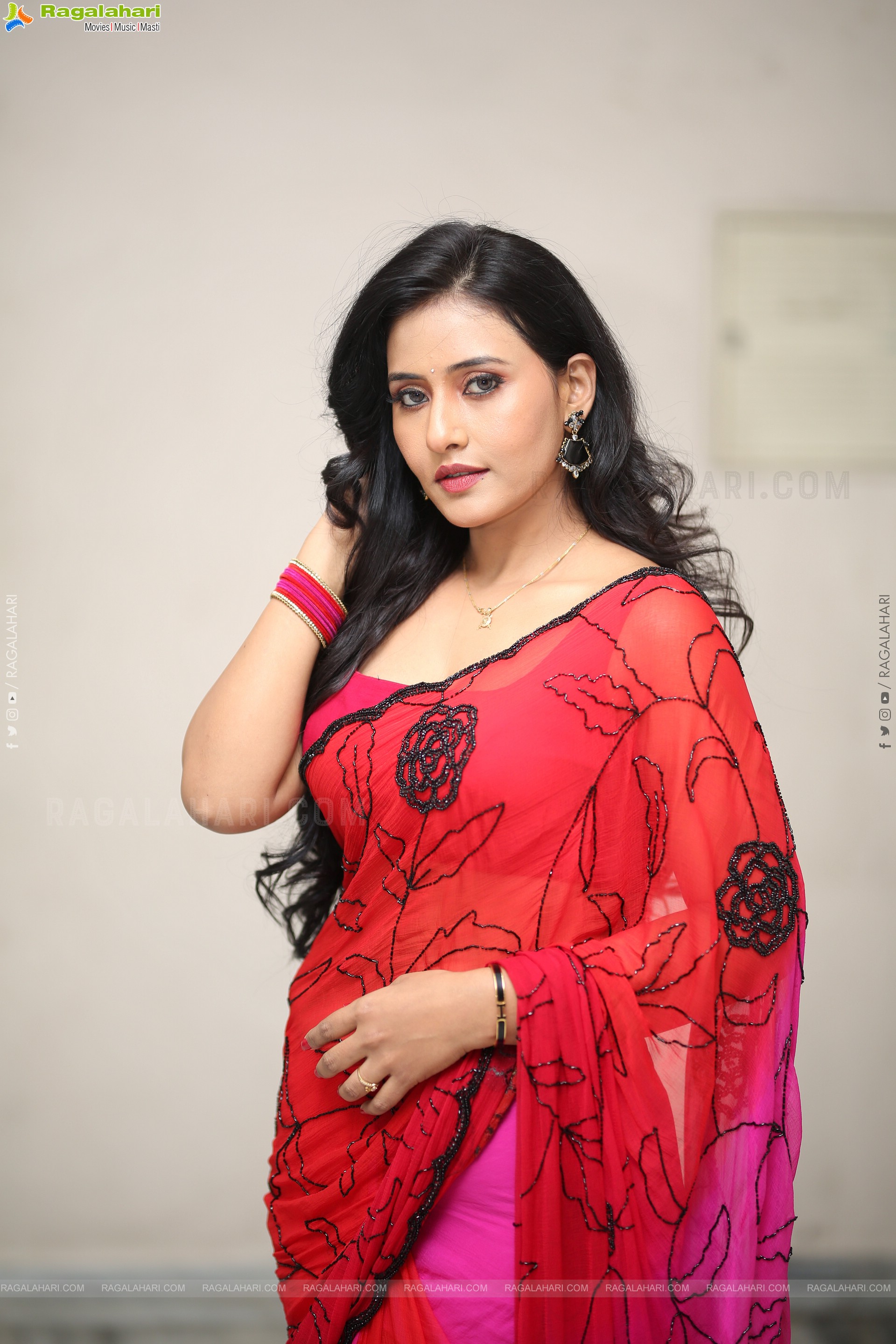 Anusri Aira Stills in Red Saree, HD Gallery