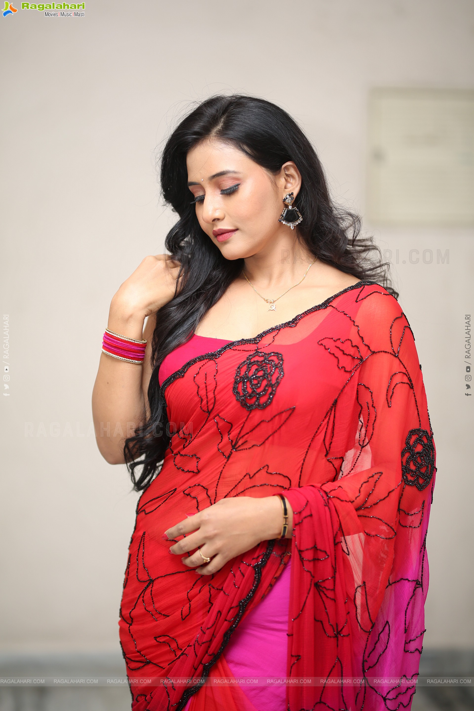 Anusri Aira Stills in Red Saree, HD Gallery