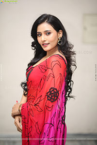 Anusri Aira Stills in Red Saree, HD Gallery