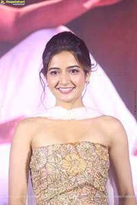 Ashika Ranganath at Gatha Vaibhava Prerelease 