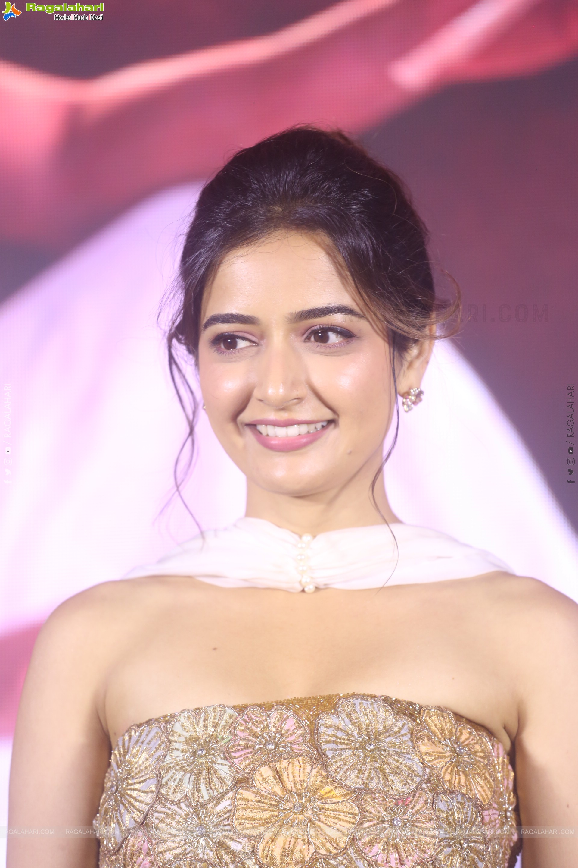 Ashika Ranganath at Gatha Vaibhava Prerelease Event, HD Gallery