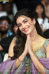 Bhagyashri Borse at Andhra King Taluka Trailer Launch