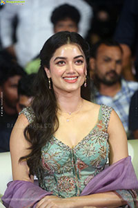 Bhagyashri Borse at Andhra King Taluka Trailer Launch