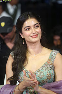 Bhagyashri Borse at Andhra King Taluka Trailer Launch