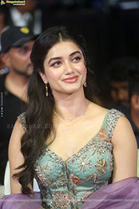 Bhagyashri Borse at Andhra King Taluka Trailer Launch