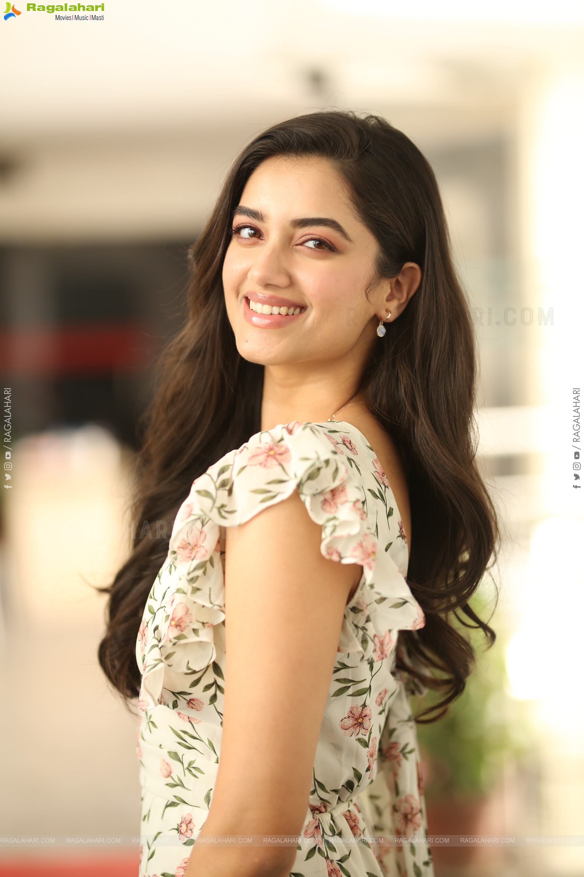 Bhagyashri Borse at Andhra King Taluka Interview, HD Gallery