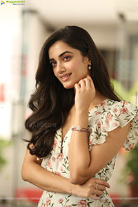 Bhagyashri Borse at Andhra King Taluka Interview, HD Gallery