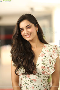 Bhagyashri Borse at Andhra King Taluka Interview, HD Gallery