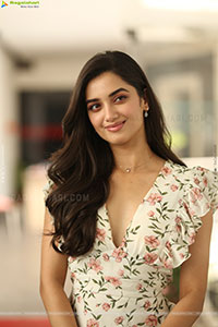 Bhagyashri Borse at Andhra King Taluka Interview, HD Gallery