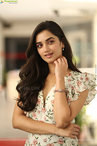 Bhagyashri Borse at Andhra King Taluka Interview, HD Gallery