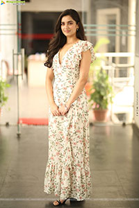 Bhagyashri Borse at Andhra King Taluka Interview, HD Gallery