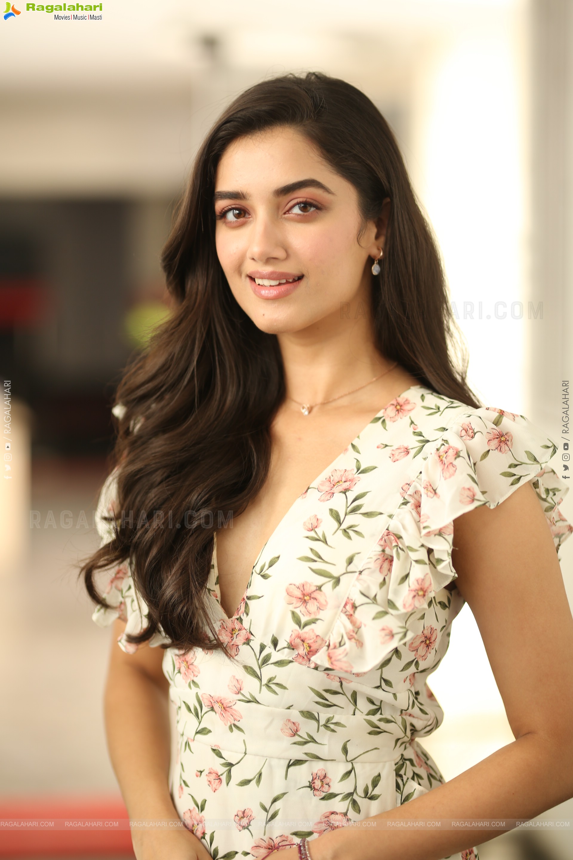 Bhagyashri Borse at Andhra King Taluka Interview, HD Gallery