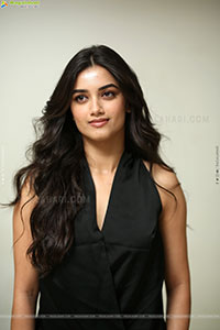 Bhagyashri Borse at Kaantha Success Meet, HD Gallery