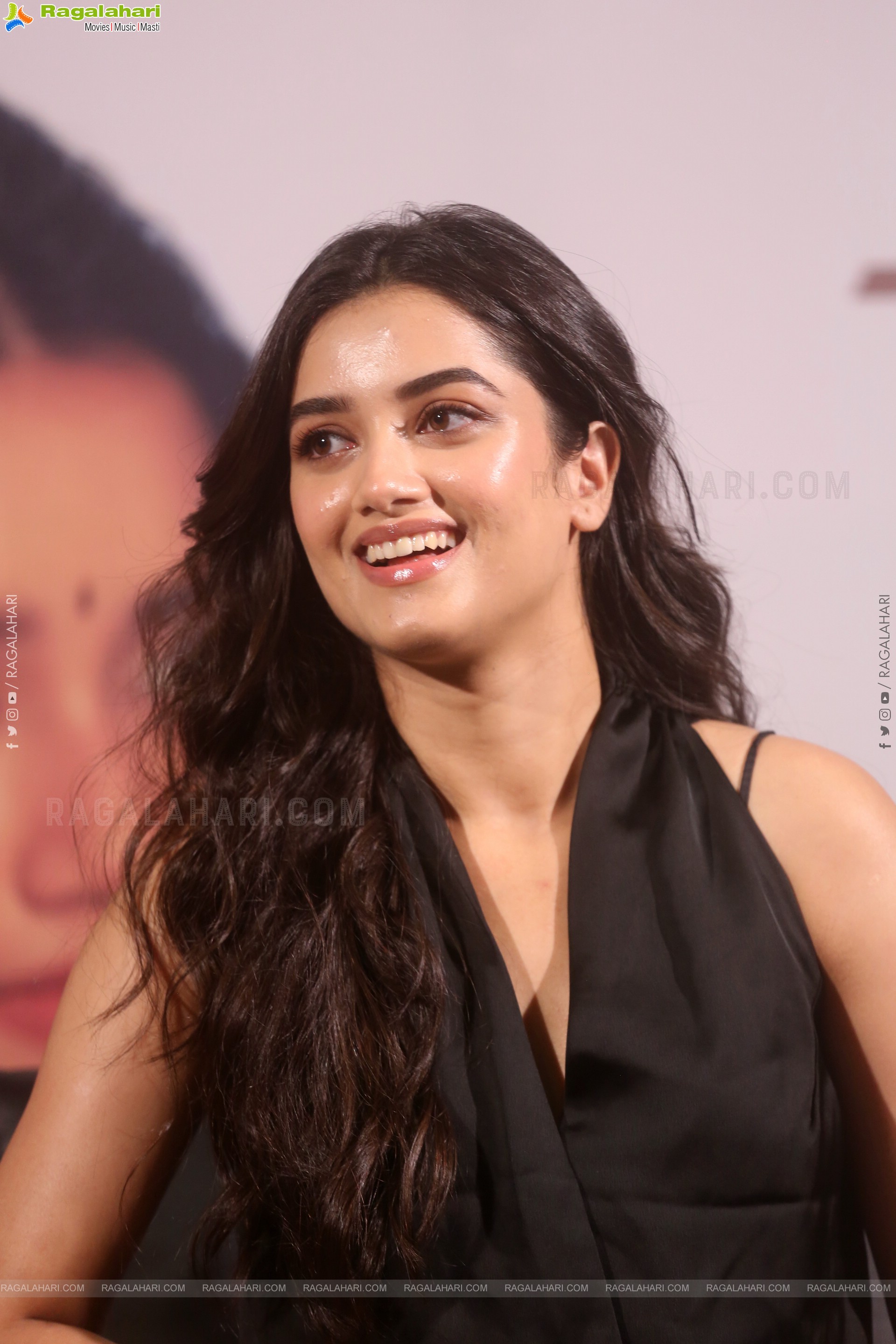 Bhagyashri Borse at Kaantha Success Meet, HD Gallery