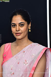 Bindu Madhavi at Dhandoraa Teaser Launch, HD Gallery