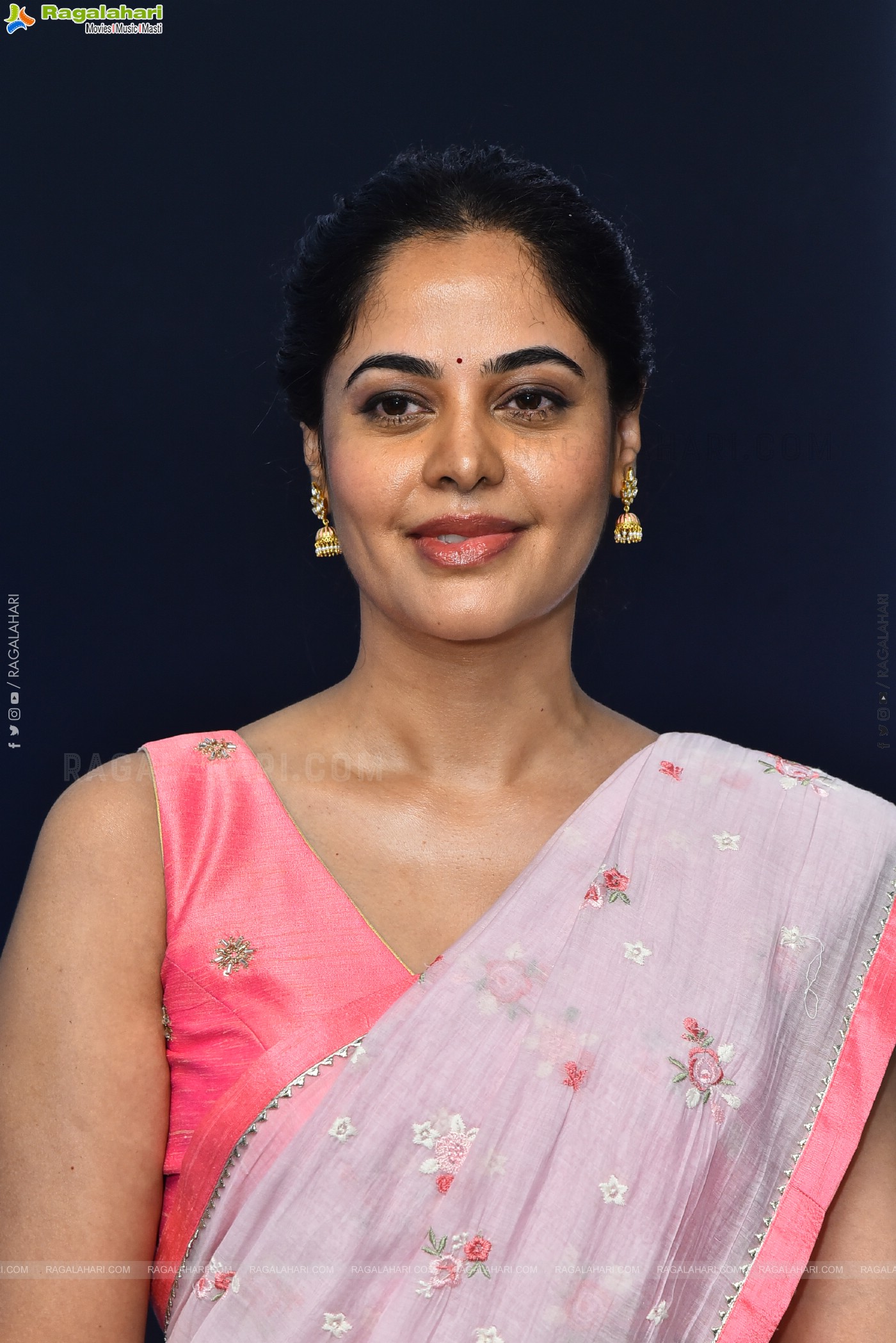 Bindu Madhavi at Dhandoraa Teaser Launch, HD Gallery