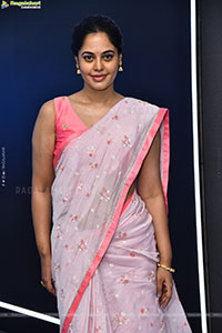 Bindu Madhavi at Dhandoraa Teaser Launch, HD Gallery