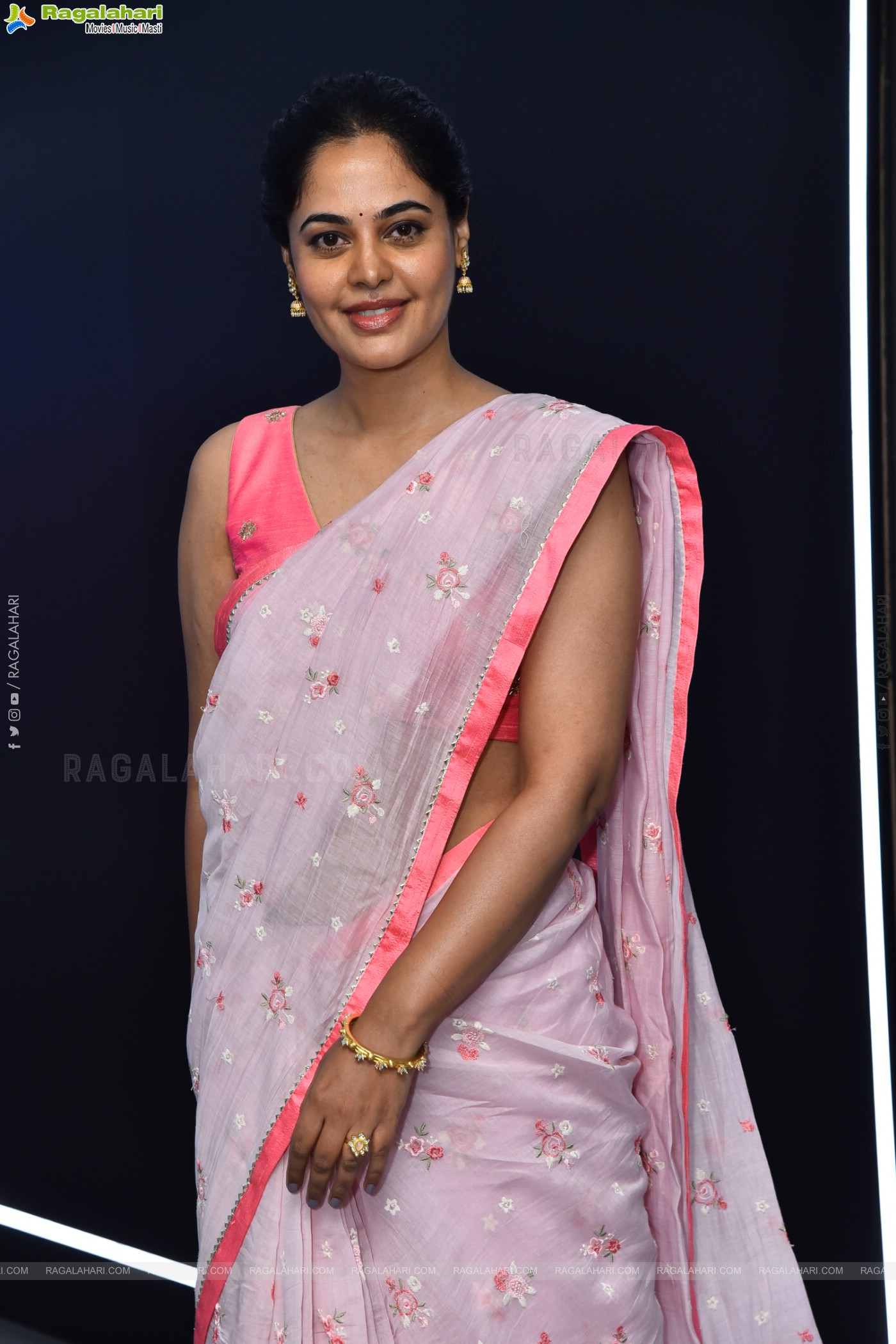 Bindu Madhavi at Dhandoraa Teaser Launch, HD Gallery
