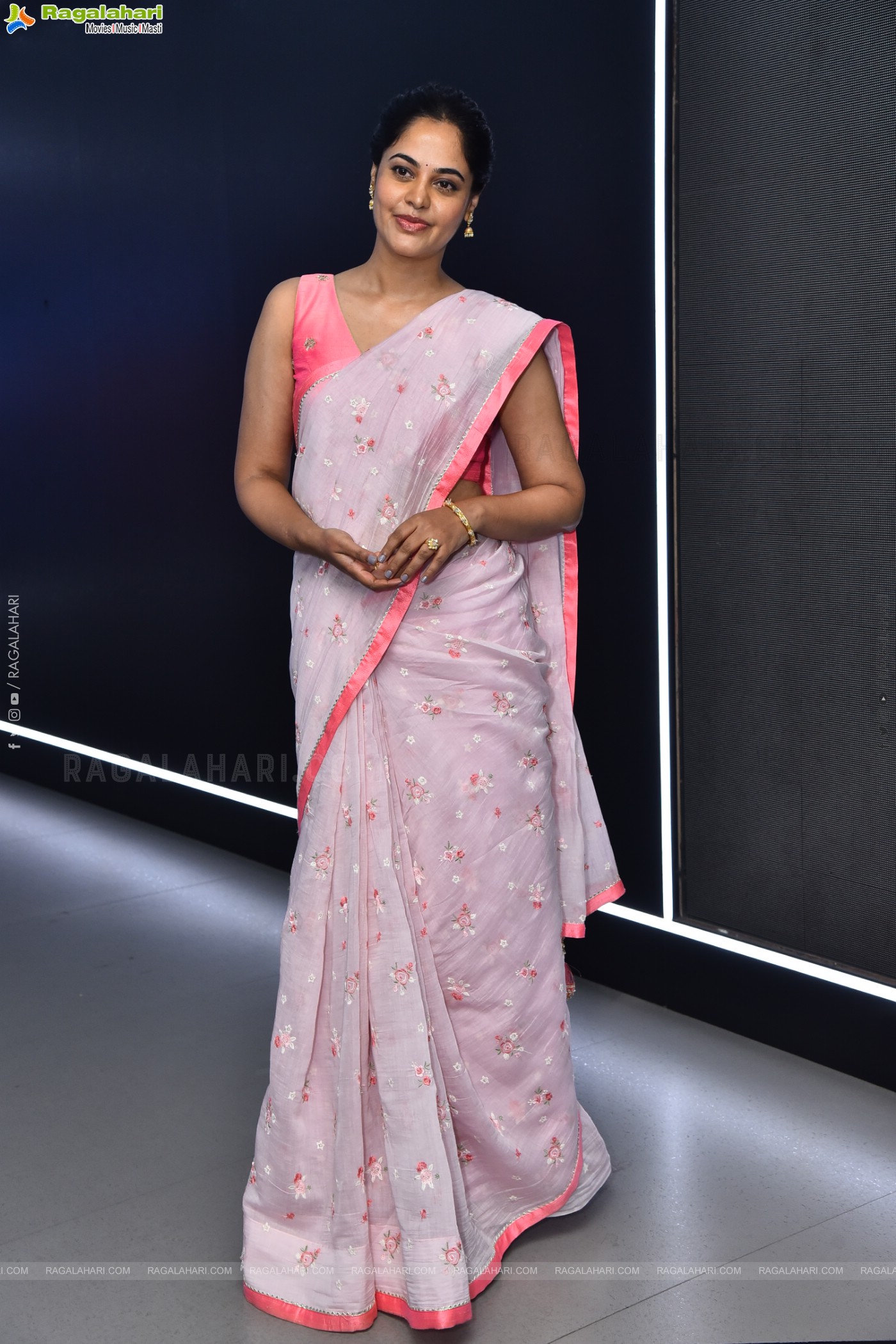 Bindu Madhavi at Dhandoraa Teaser Launch, HD Gallery