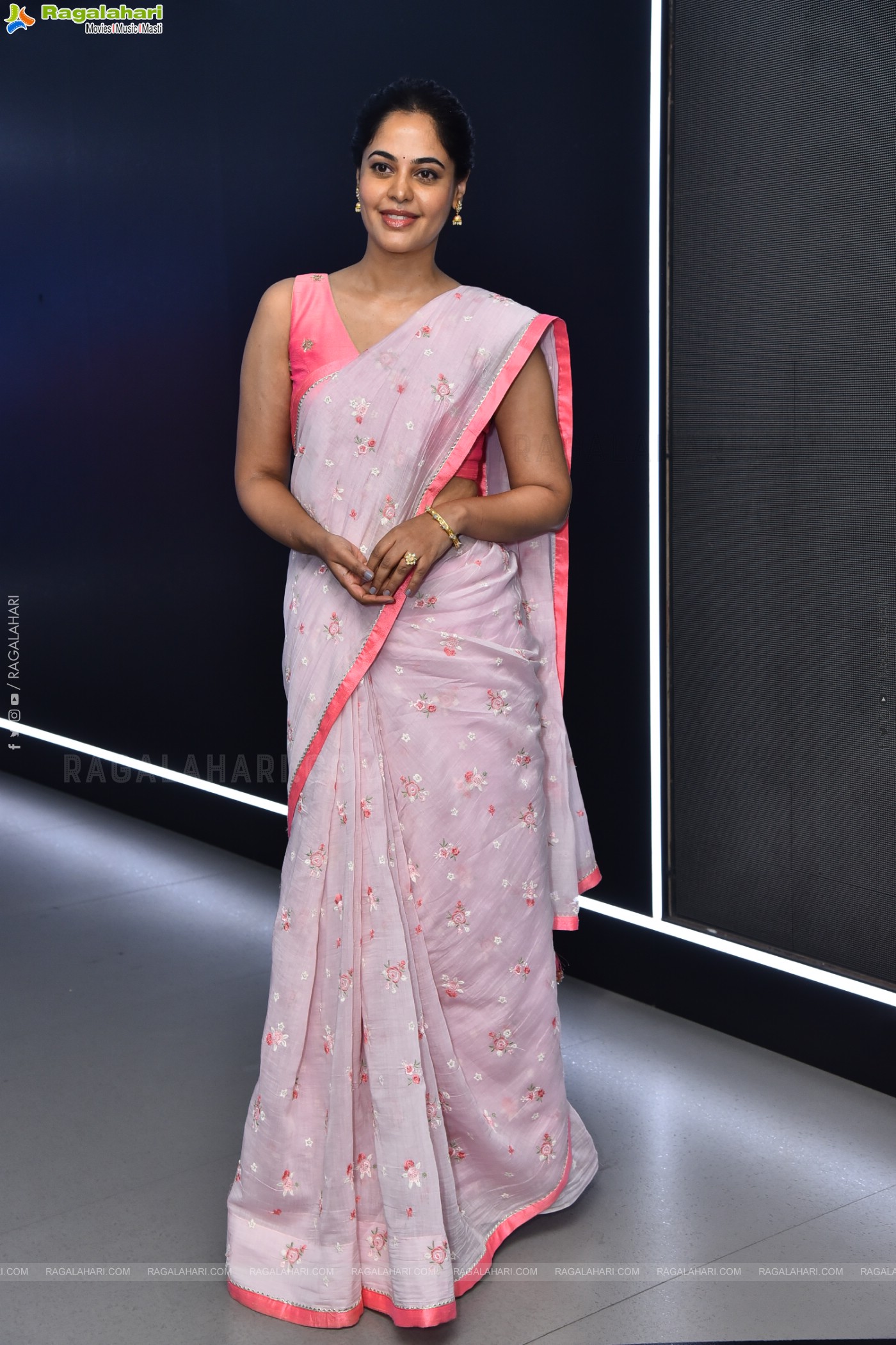 Bindu Madhavi at Dhandoraa Teaser Launch, HD Gallery