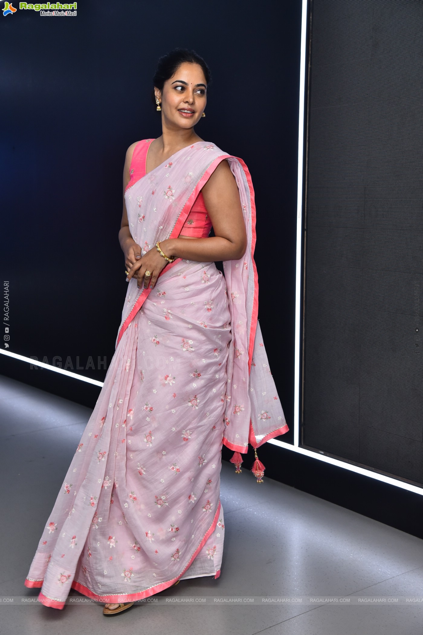 Bindu Madhavi at Dhandoraa Teaser Launch, HD Gallery