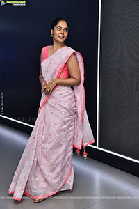 Bindu Madhavi at Dhandoraa Teaser Launch, HD Gallery