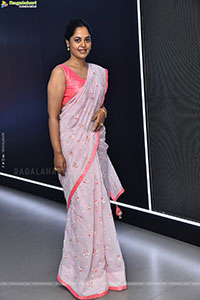 Bindu Madhavi at Dhandoraa Teaser Launch, HD Gallery