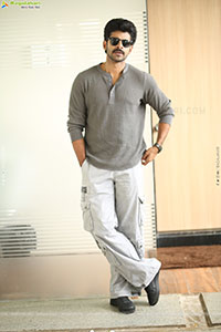 Dheekshith Shetty at The Girlfriend Interview, HD Gallery