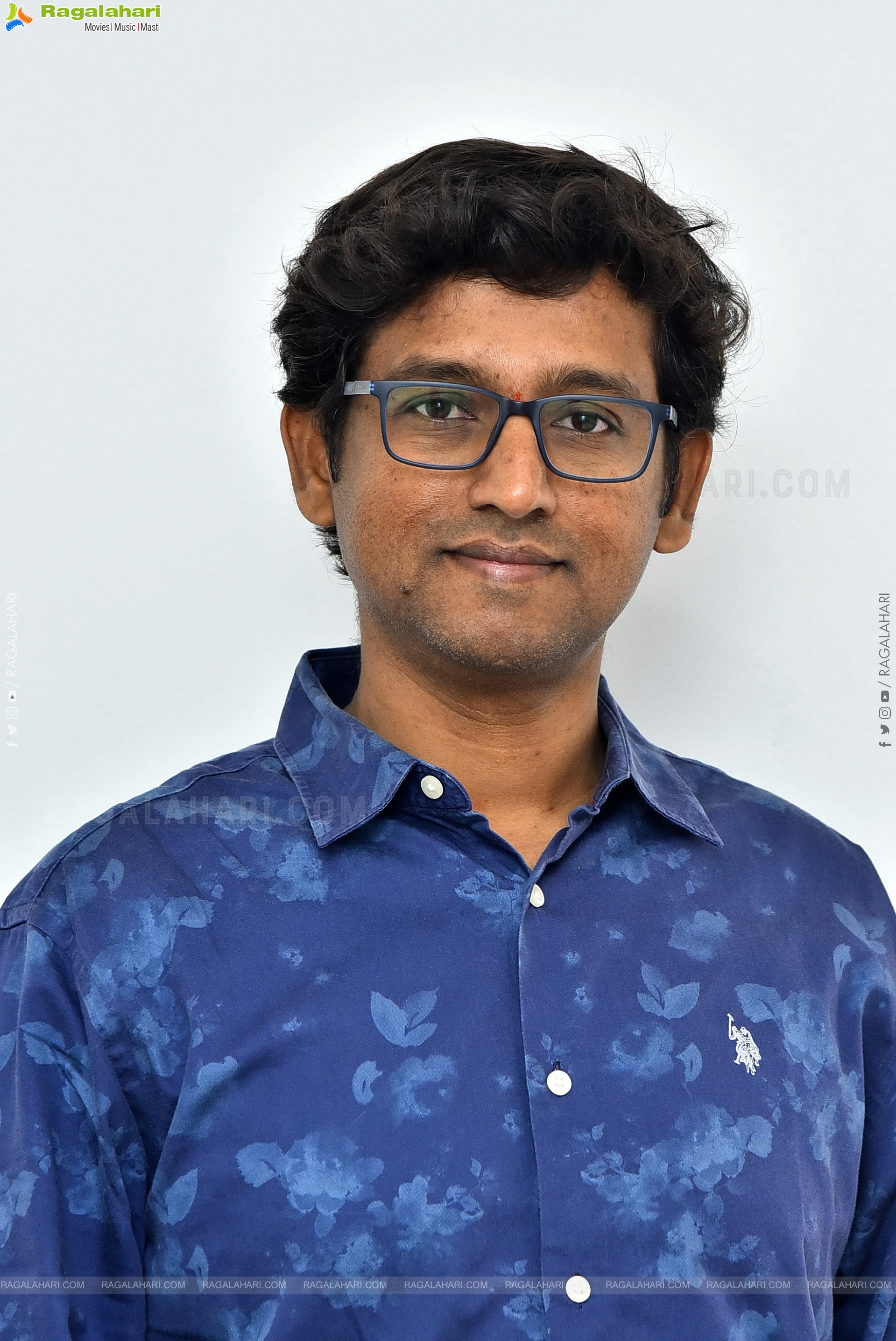 Director Sanjeev Reddy at Santhana Praptirasthu Interview, HD Gallery