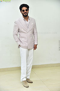 Dulquer Salmaan Latest Stills, HD Galler