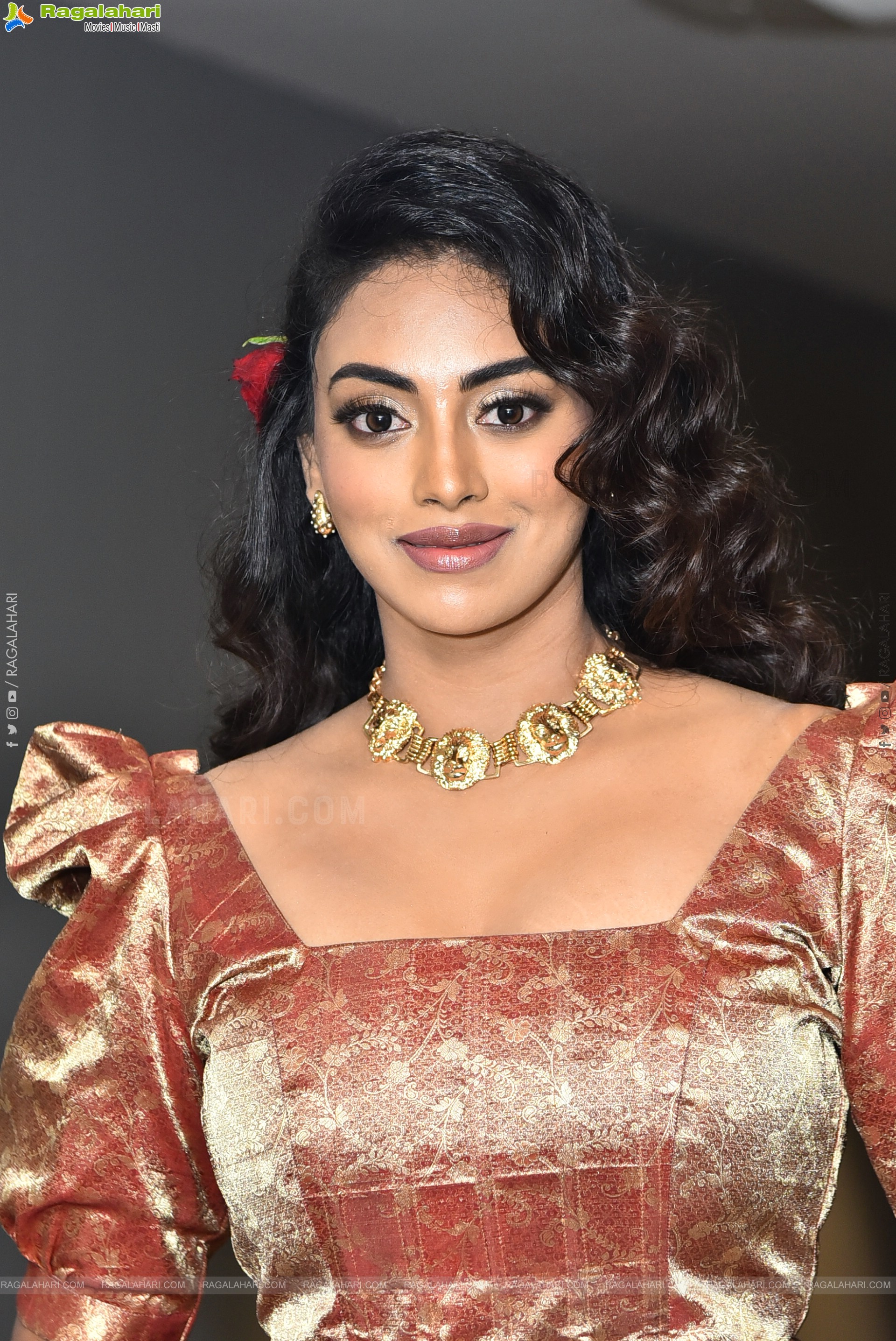Kamakshi Bhaskarla at 12A Railway Colony Trailer Launch, HD Gallery