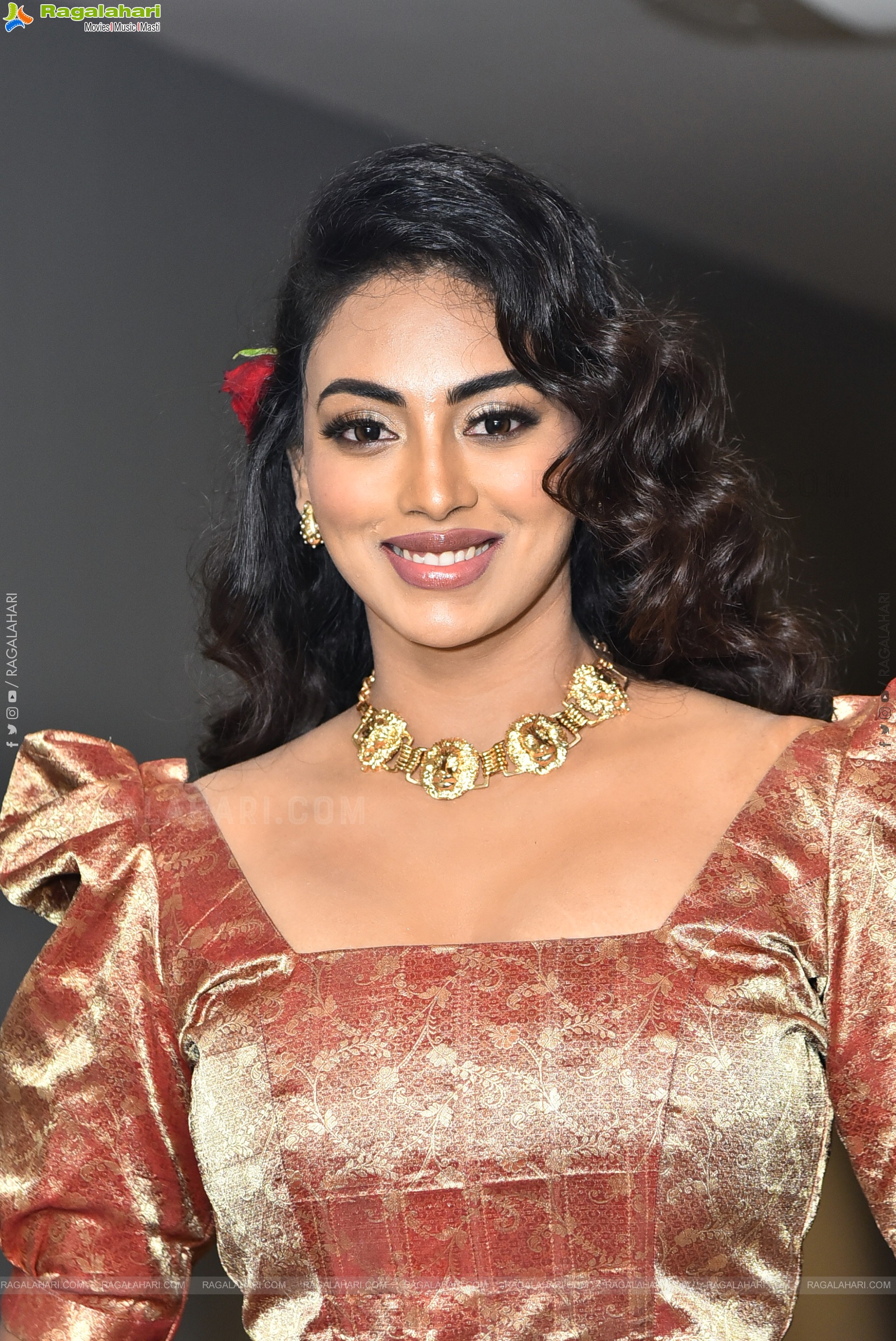 Kamakshi Bhaskarla at 12A Railway Colony Trailer Launch, HD Gallery