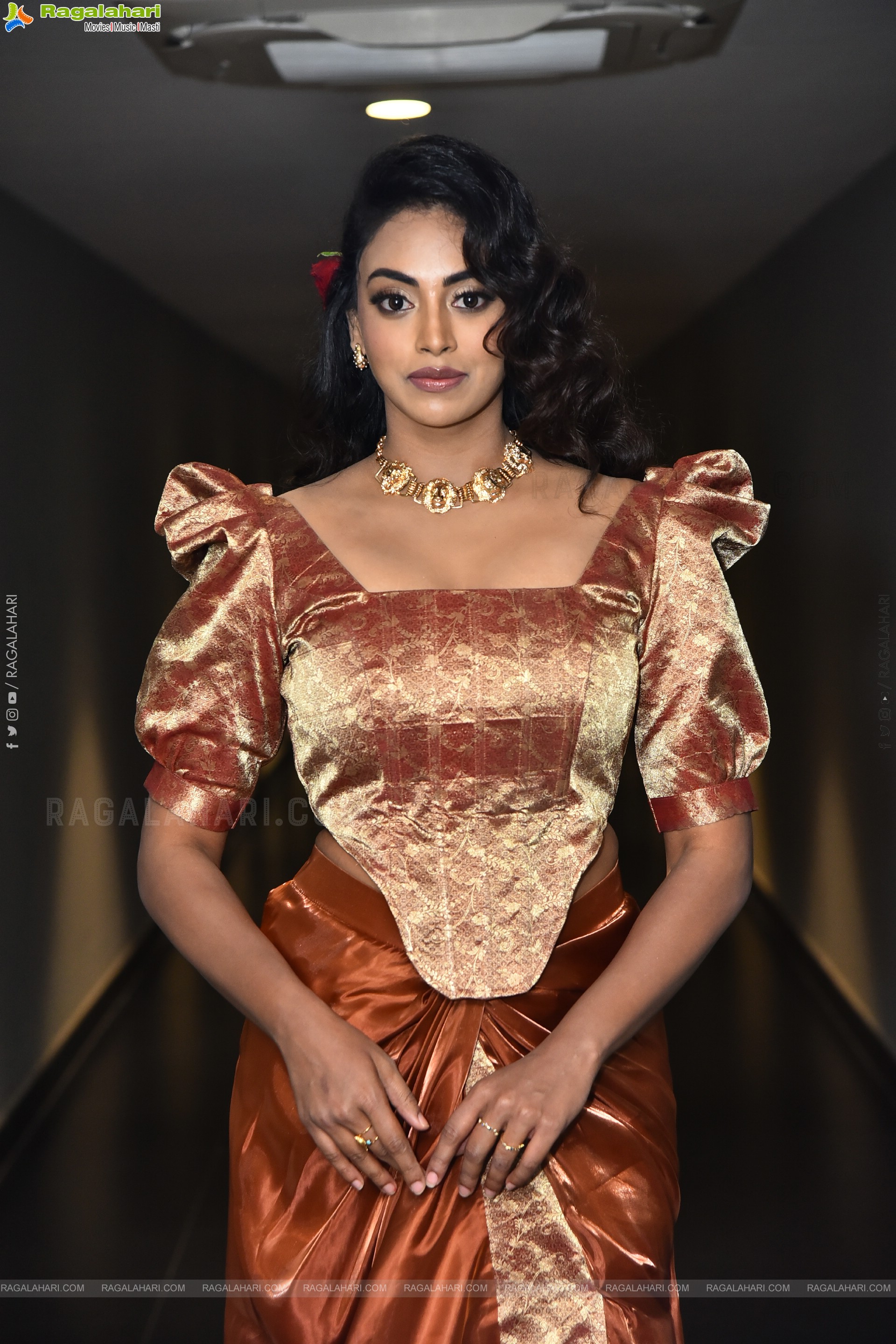 Kamakshi Bhaskarla at 12A Railway Colony Trailer Launch, HD Gallery