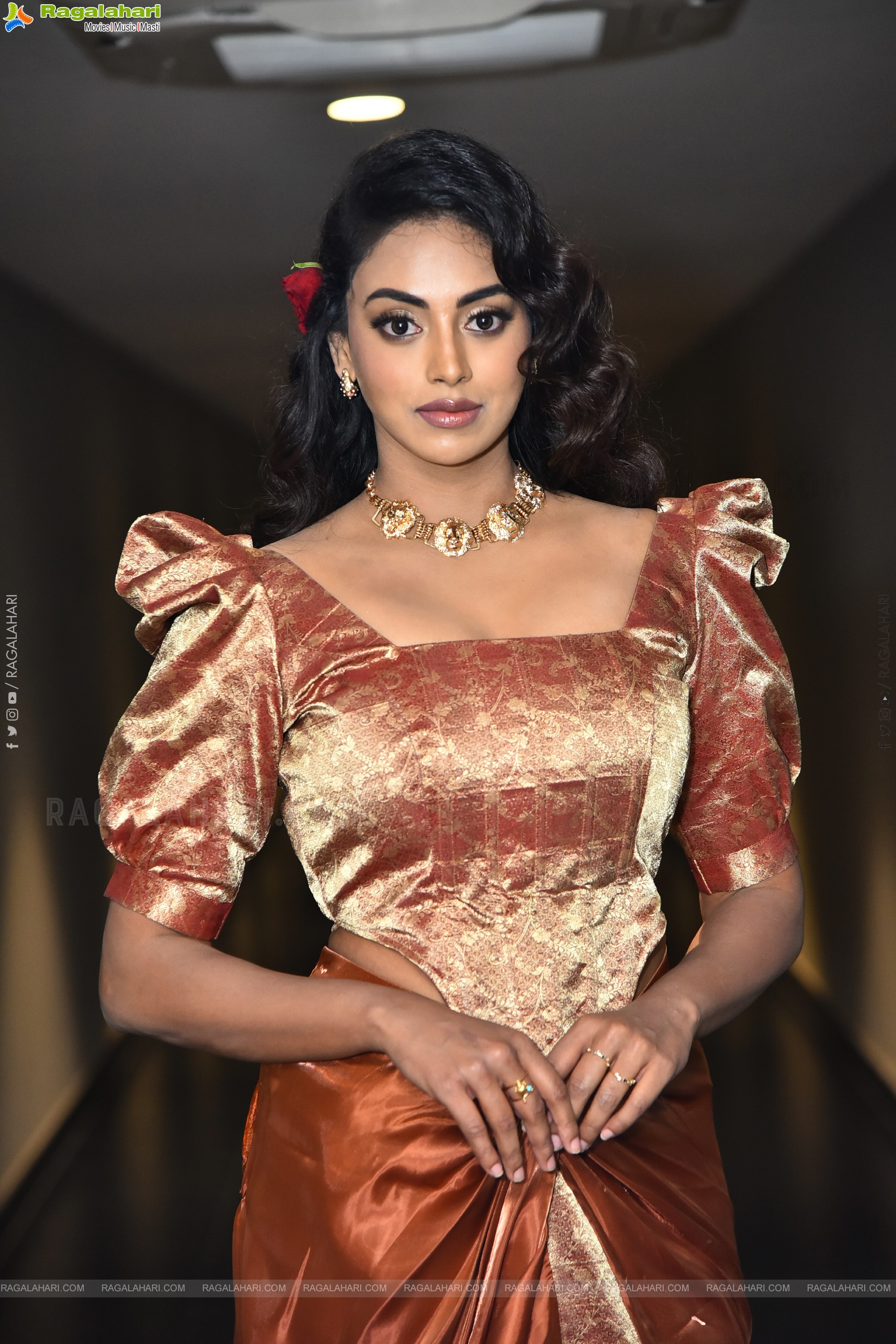 Kamakshi Bhaskarla at 12A Railway Colony Trailer Launch, HD Gallery