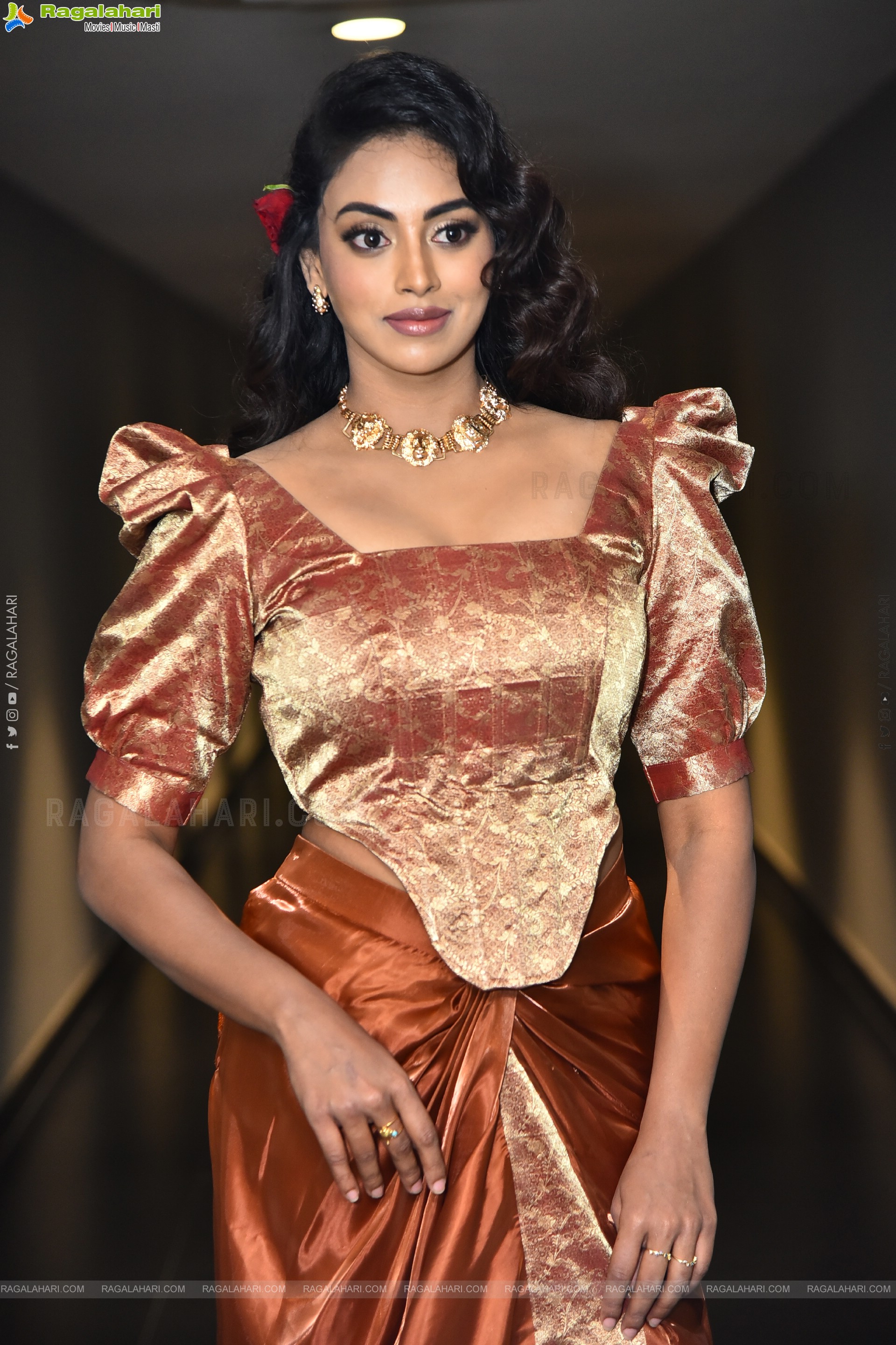 Kamakshi Bhaskarla at 12A Railway Colony Trailer Launch, HD Gallery