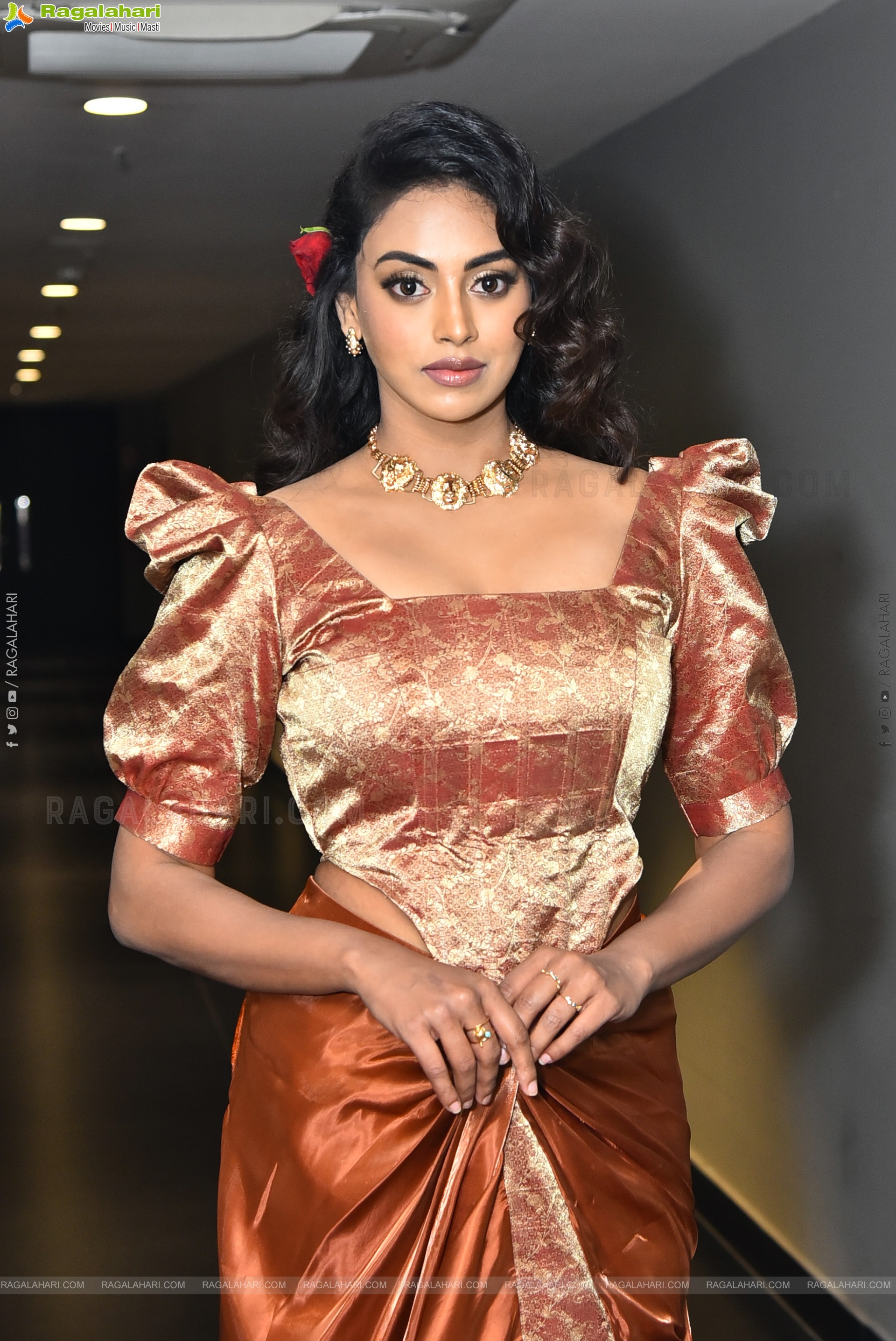 Kamakshi Bhaskarla at 12A Railway Colony Trailer Launch, HD Gallery