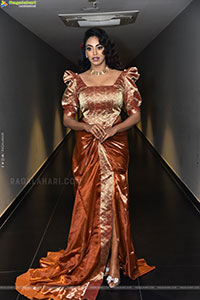 Kamakshi Bhaskarla at 12A Railway Colony Trailer Launch