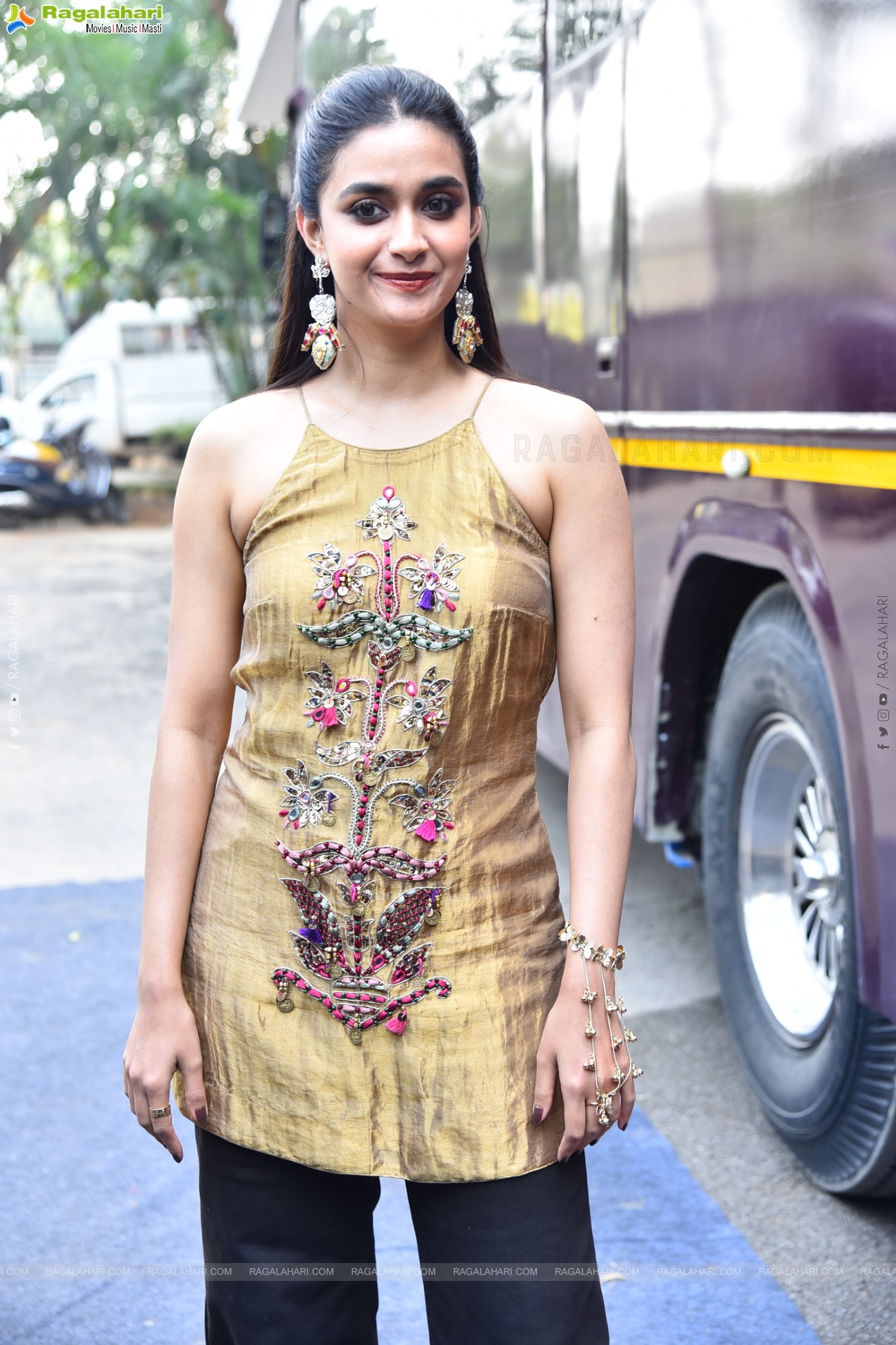 Keerthy Suresh at Revolver Rita Press Meet, HD Gallery