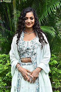 Monalisa Bhosle at Life Movie Launch, HD Gallery