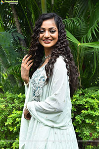 Monalisa Bhosle at Life Movie Launch, HD Gallery