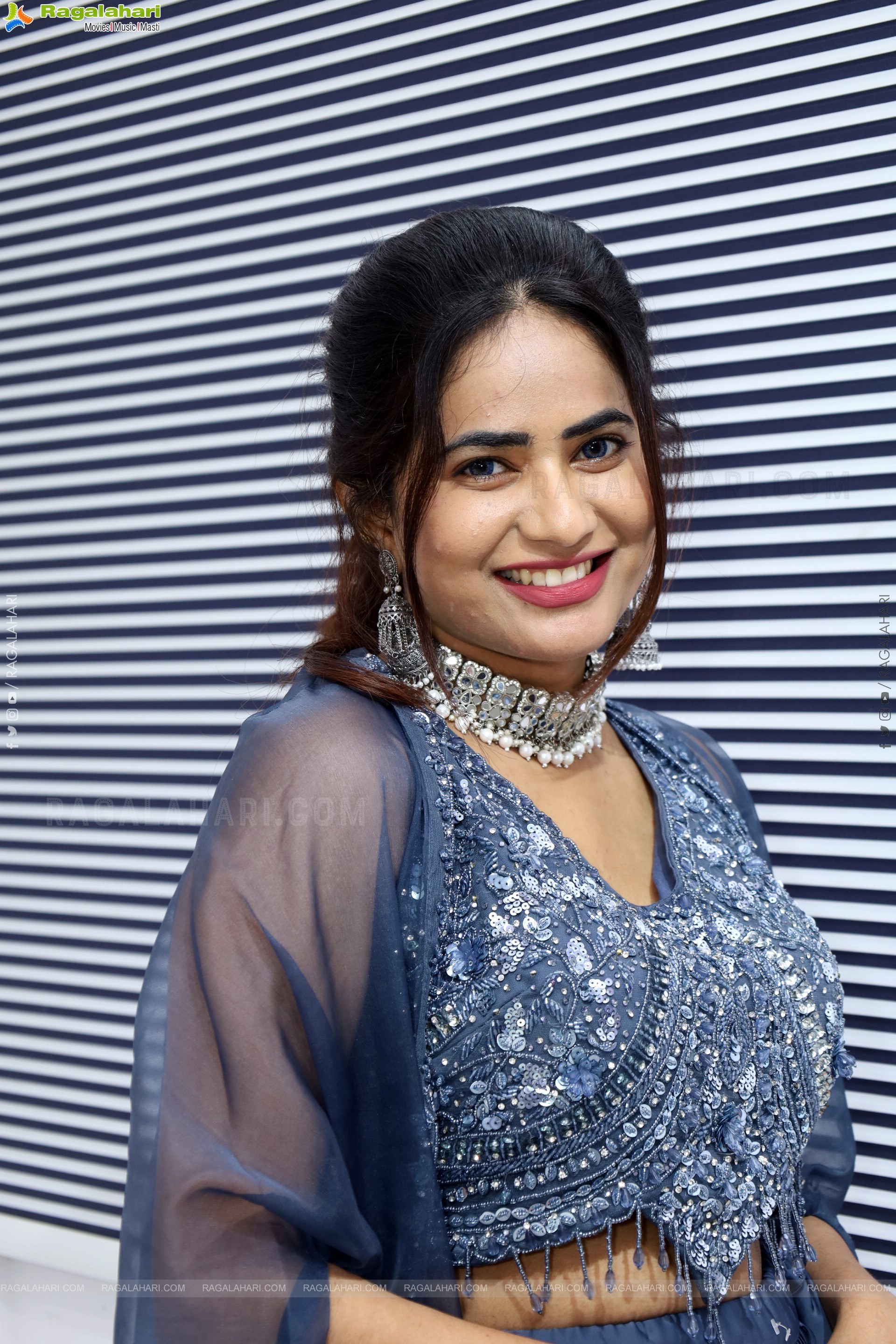 Naziya Khan in Grey Embellished Dress, HD Photo Gallery