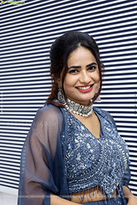 Naziya Khan in Grey Embellished Dress, HD Photo Gallery 