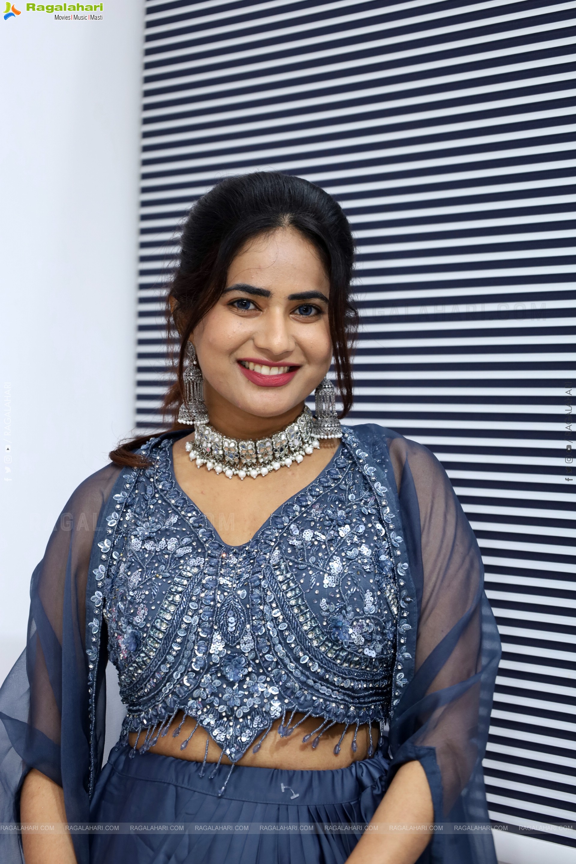 Naziya Khan in Grey Embellished Dress, HD Photo Gallery