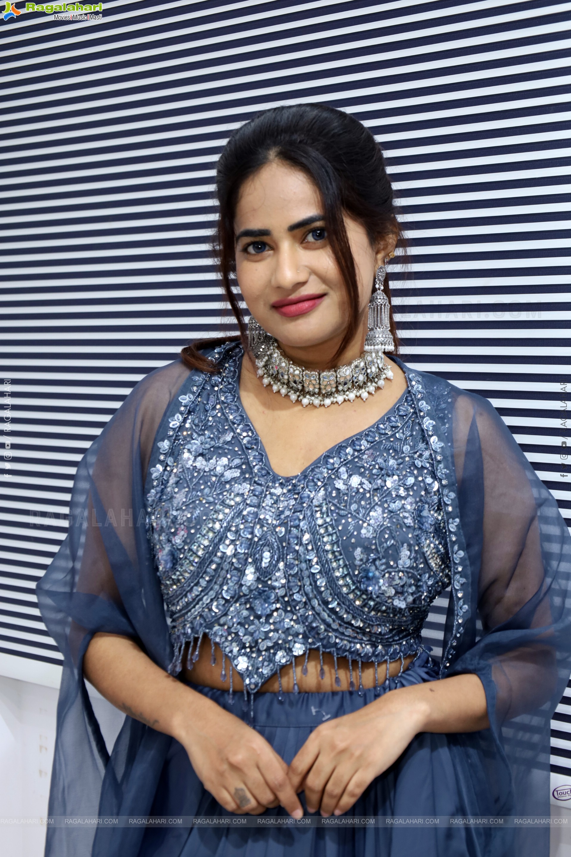 Naziya Khan in Grey Embellished Dress, HD Photo Gallery