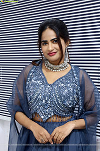 Naziya Khan in Grey Embellished Dress, HD Photo Gallery 