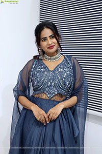 Naziya Khan in Grey Embellished Dress, HD Photo Gallery 