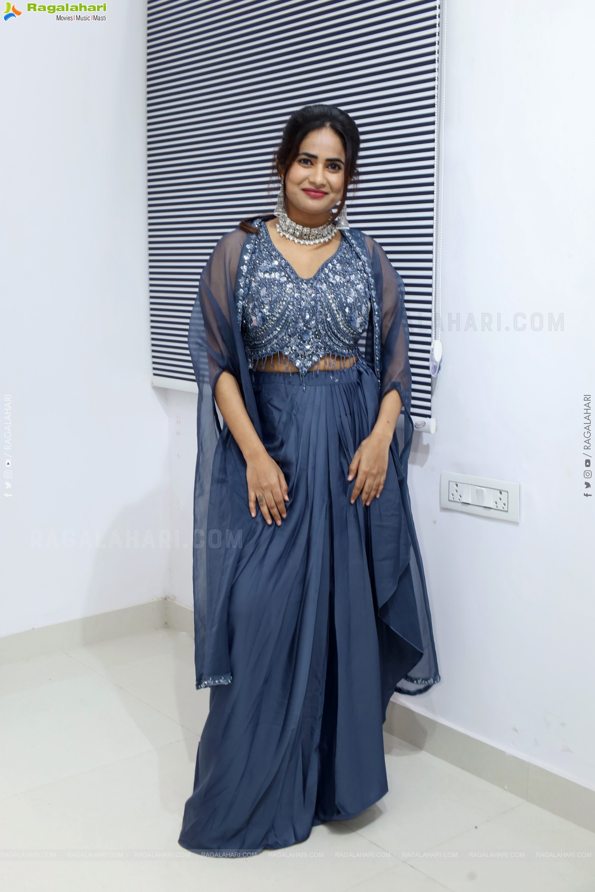 Naziya Khan in Grey Embellished Dress, HD Photo Gallery
