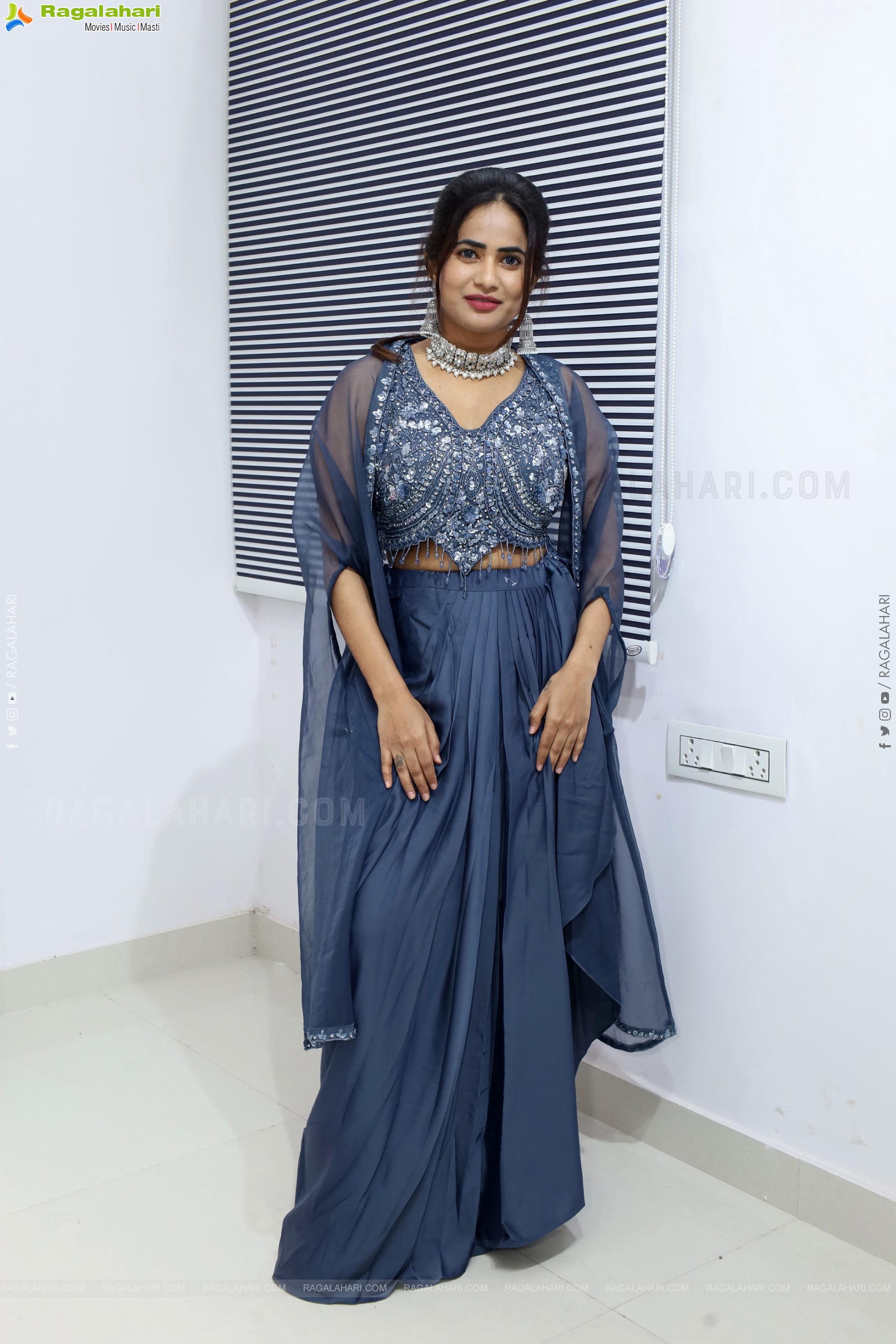 Naziya Khan in Grey Embellished Dress, HD Photo Gallery